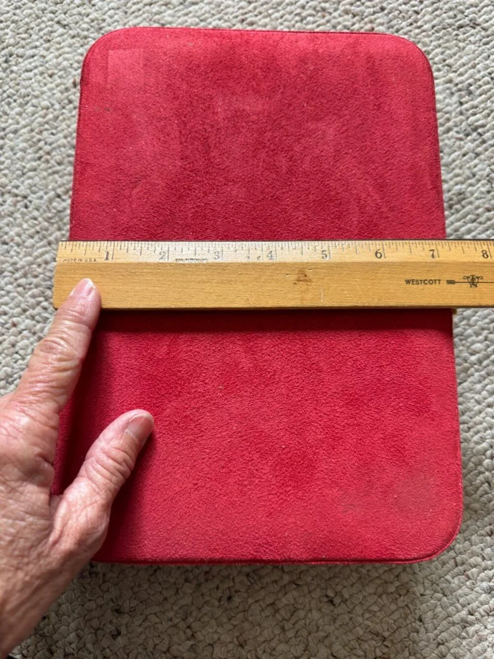 Red Suedelike Covered Jewlry Box 10